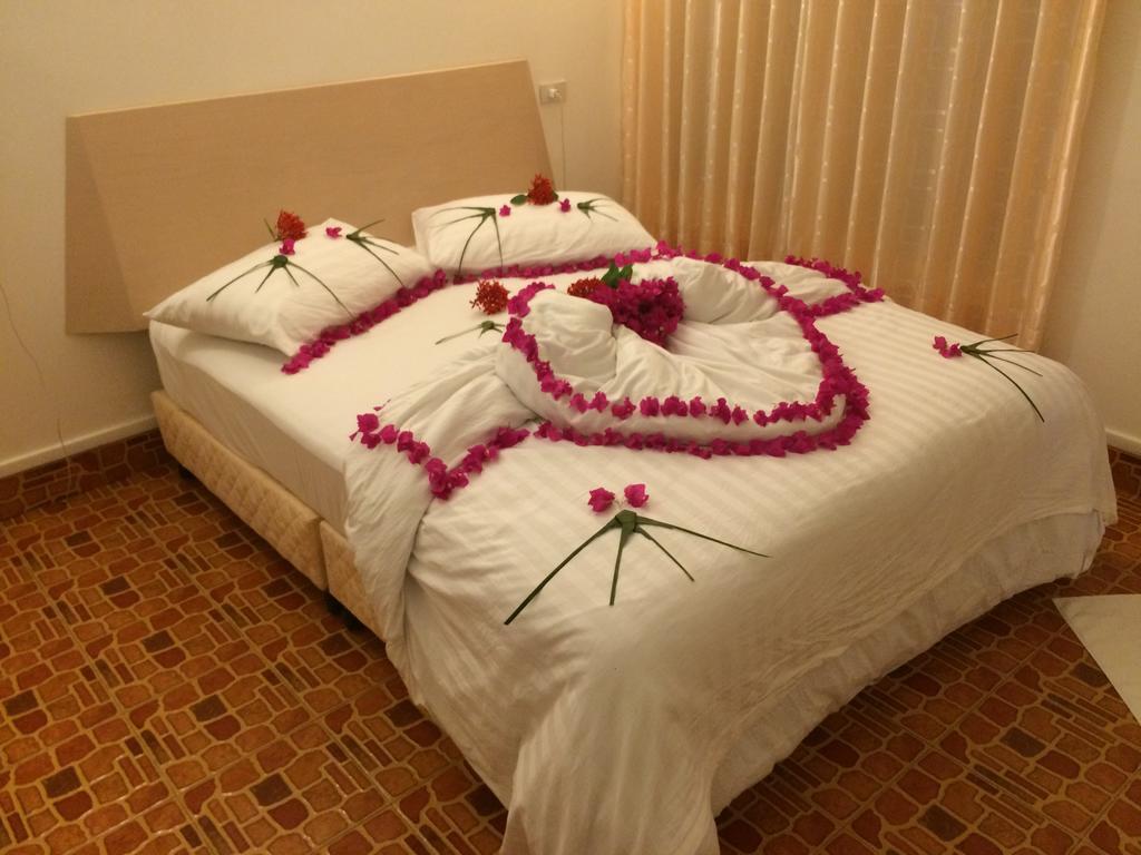 Rasdhoo Relax Inn Exterior photo